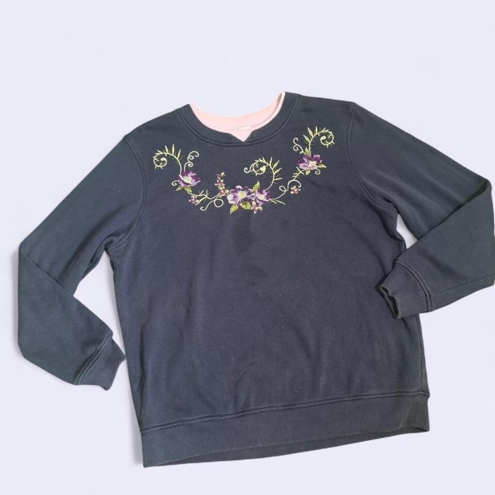 VTG 90s Shenanigans Women Size M Floral Embroidery Long Sleeve Crew Neck Sweater